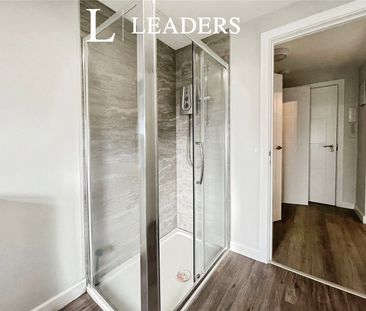 apartment to rent Wootton Gardens, Bournemouth, Dorset, BH1 - Photo 1