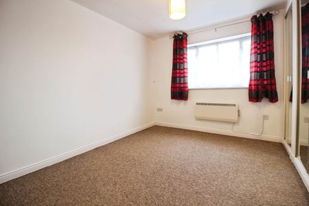 Barnum Court, Swindon, Swindon, SN2 - Photo 4