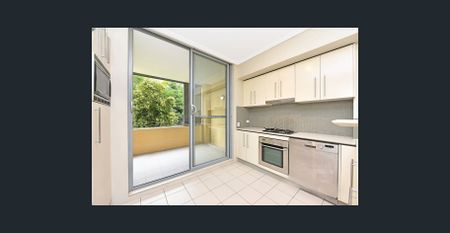 Modern & Spacious 3 Bedroom Apartment with Double Garage in the Portofino Building – Perfect for Family Living - Photo 3