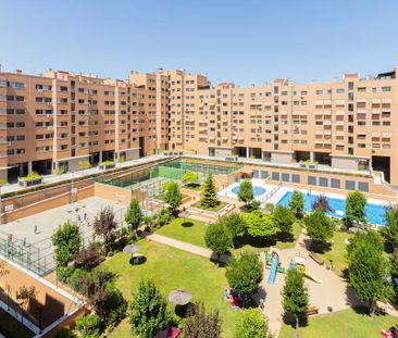 Calle de la Caliza, Madrid, Community of Madrid 28032 - Foto 6