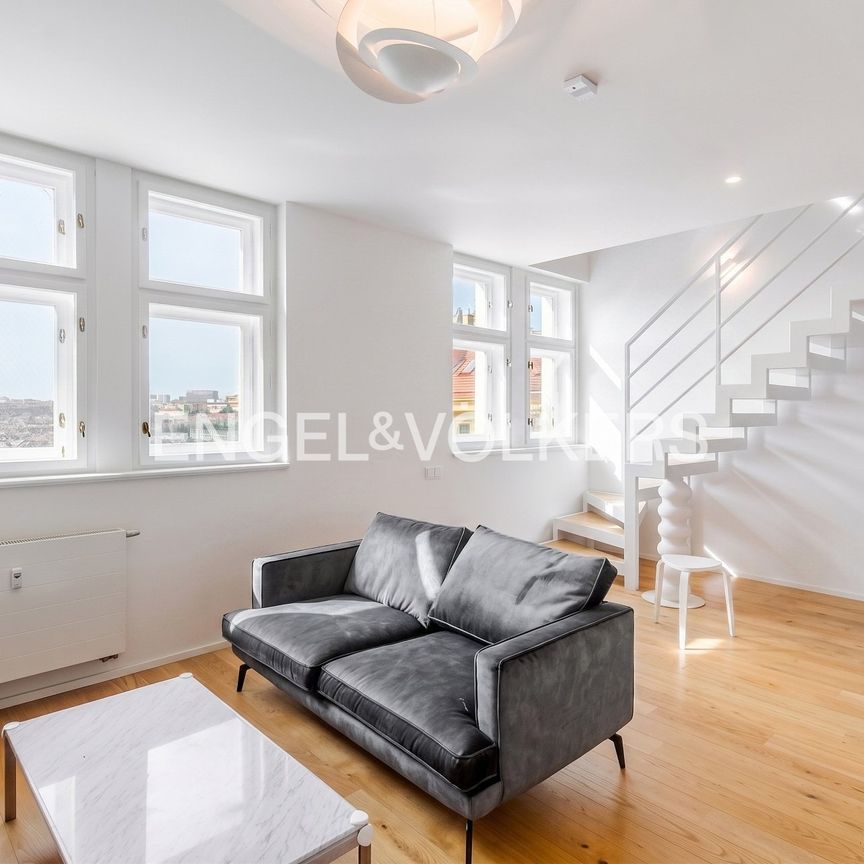 Pronájem bytu 3+kk 83 m², Šafaříkova 167, Praha - Photo 1