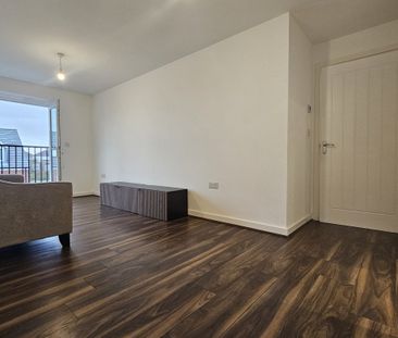 Tame Close - Photo 1