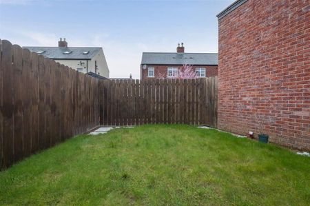 Breton Gardens, Lisburn, BT28 3YZ - Photo 5