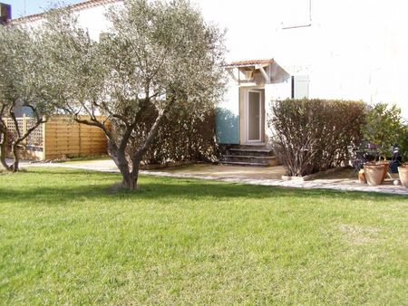 Sur la commune de saliers entre Arles et St Gilles, dans une résidence avec piscine, T2 de 52m², - Photo 5