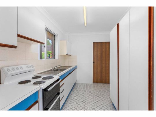 Two bedroom unit - Photo 1