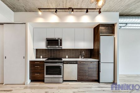 River landing - 1 Bedroom/1 Bathroom - 503 490 2nd Avenue - Photo 3