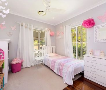Convenient, Stylish, Family-Friendly Haven - Photo 3