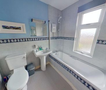 2 bedroom semi-detached house to rent - Photo 5