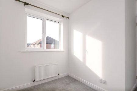 2 bedroom semi-detached house to rent - Photo 4