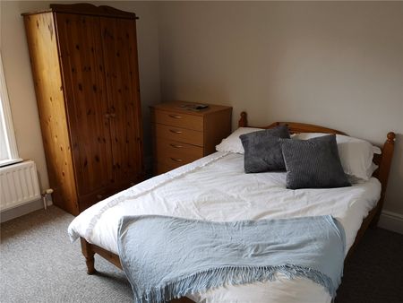 5 bedroom semi-detached house to rent - Photo 4