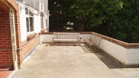 Studio to rent - Photo 5