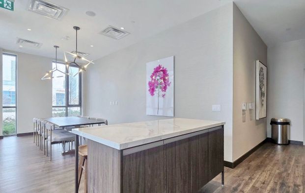 For Lease - 60 Honeycrisp Crescent Unit# 820, Vaughan, Ontario - Photo 1