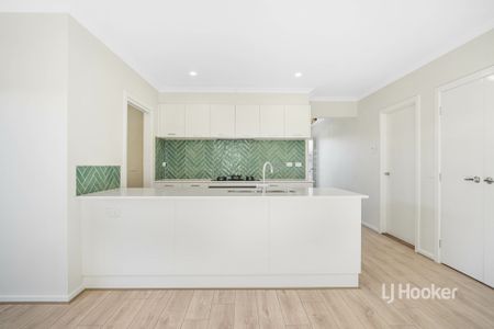 9 Fabius Way, Manor Lakes VIC, Belconnen - Photo 5