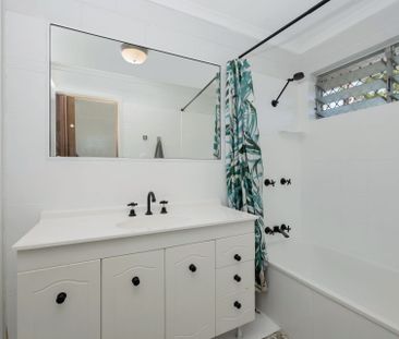 2/179 Albert Street, Cranbrook - Photo 1