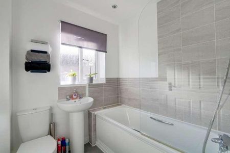 Kemps Field, Cranbrook, EX5 - Photo 2