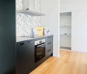 Modern family home in Hornby - Photo 2