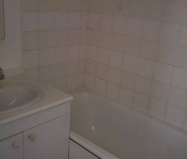 Location Appartement 1 pièce 21m² VALENCIENNES 59300 - Photo 4