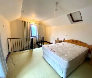 3 bedroom barn conversion to rent - Photo 2