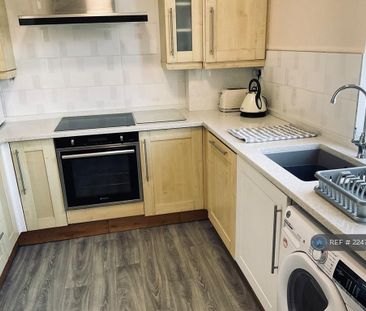 2 bedroom flat to rent - Photo 6