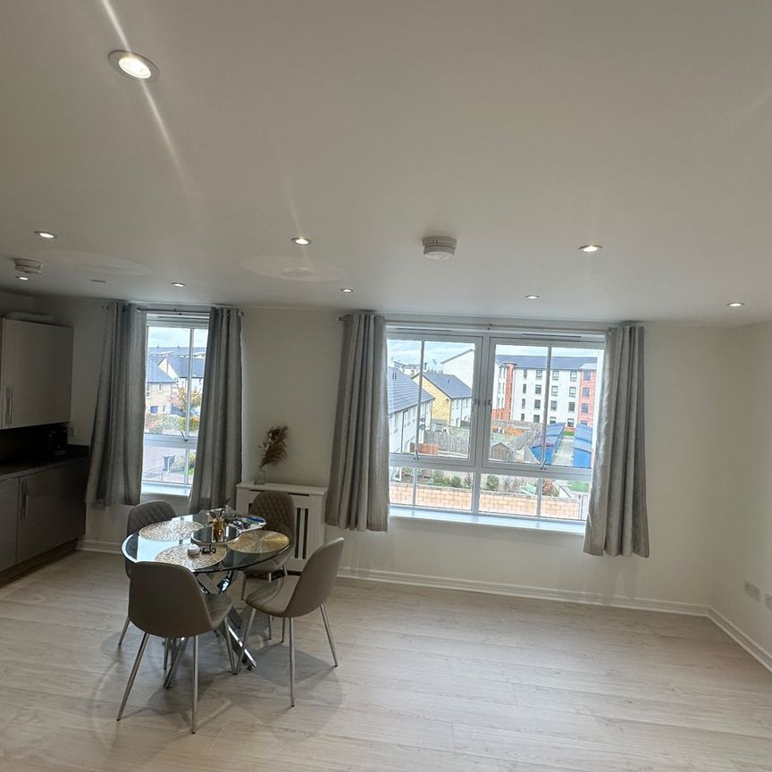 2 Bed Flat, Hunterscraig Drive, G5 - Photo 1