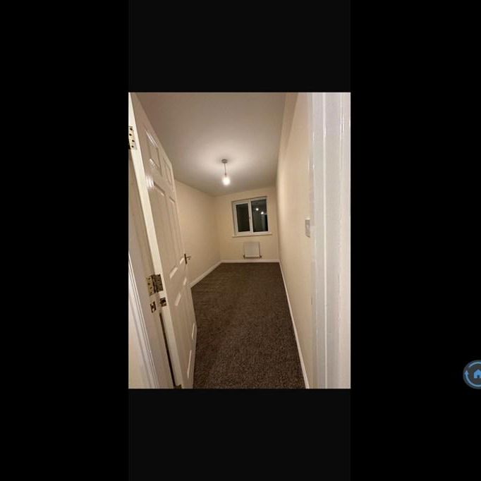 4 bedroom terraced house to rent - Photo 1