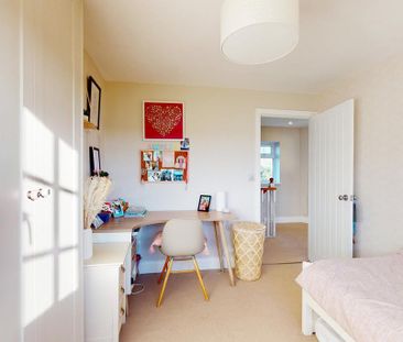 3 bedroom semi-detached house to rent - Photo 4