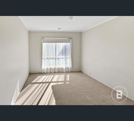 3/211 Kline Street, Ballarat East, Vic 3350 - Photo 3