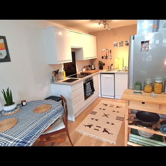2 bedroom flat to rent - Photo 1