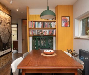 4 bedroom end of terrace house to rent - Photo 3