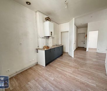 Location Appartement 4 pièces 64m² ST ETIENNE 42000 - Photo 2