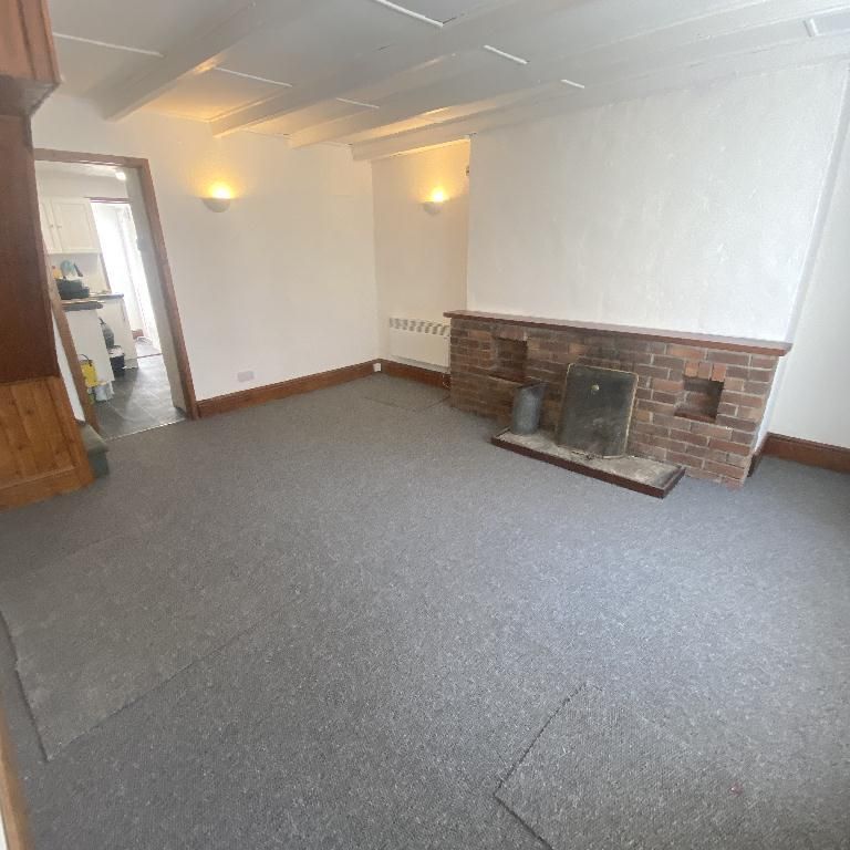 2 bedroom cottage to rent - Photo 1