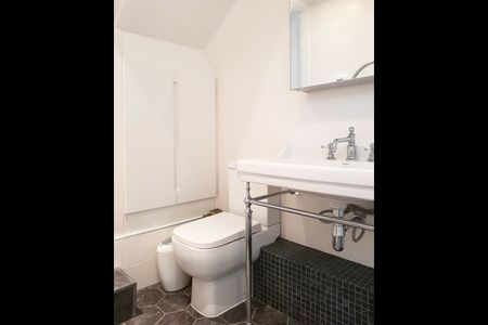 1 Bed Terraced House, Grosvenor Road, SW1V - Photo 2