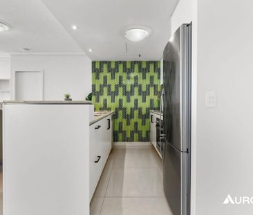 Stylish Fully Furnished Apartment in the Heart of the CBD - Photo 6