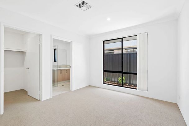 16 Cloudburst Avenue, Baldivis. - Photo 1