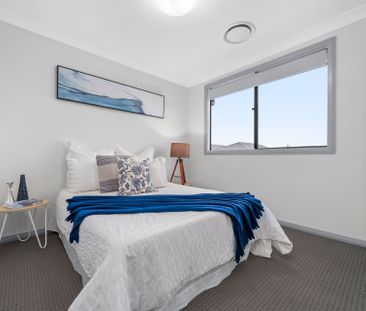 Exquisite Double Storey Home - Photo 5