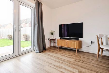 3 bedroom terraced house to rent - Photo 2