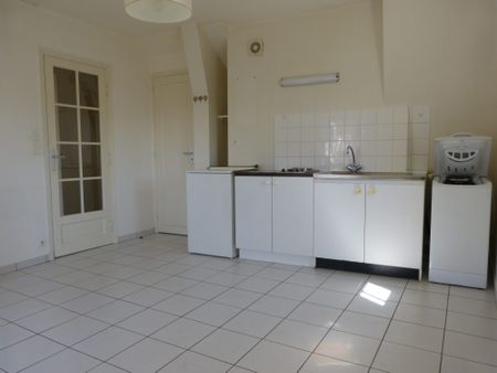 A LOUER : APPARTEMENT TYPE 2 QUARTIER BLANQUI A TOURS • Réf GI-JB-G0199-2 - Photo 4