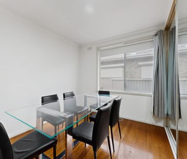 Make Yourself at Home - Generous Space in a Prime Glenroy Location - Photo 2