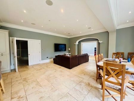 6 bedroom house to rent - Photo 2