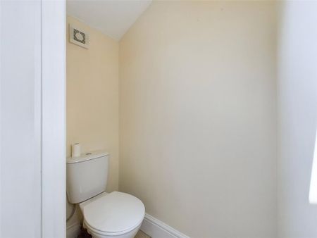 2 bedroom end of terrace house to rent - Photo 4