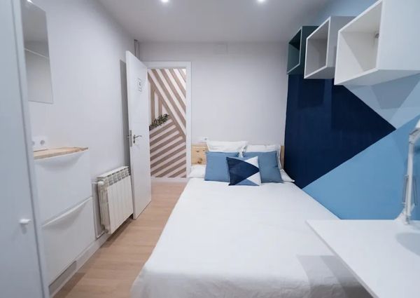 Ronda de Sant Pere, Barcelona, Catalonia 08010