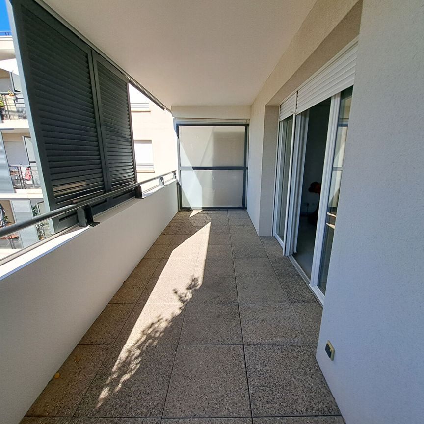 A LOUER AVIGNON ( 84000 ) : APPARTEMENT 3 pièces -TERRASSE - ASCENSEUR - 1 PLACE DE PARKING, - Photo 1