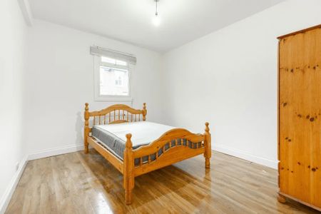 2 Bed Flat, Goodrich Road, SE22 - Photo 3