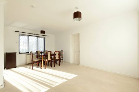 Robina Close, Northwood Hills, HA6 - Photo 3