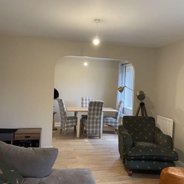 4 bedroom detached house to rent - Photo 1