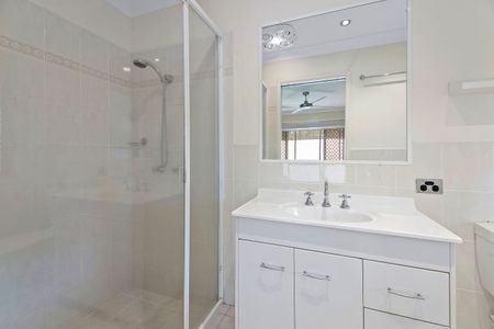 Gorgeous 3 Bedroom Home in Quiet Cul-De-Sac - Photo 5