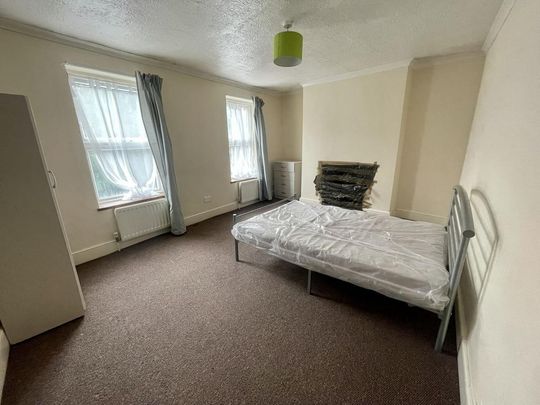 4 bedroom house to rent - Photo 1