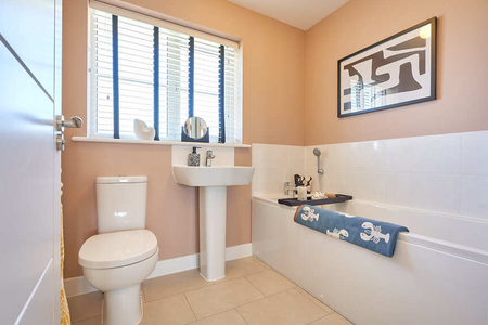 3 bedroom semi-detached house to rent - Photo 4