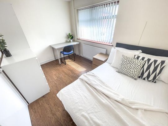 4 bedroom house share to rent - Photo 1