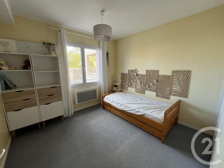 Location Appartement 3 pièces 76m² GRANVILLE 50400 - Photo 3